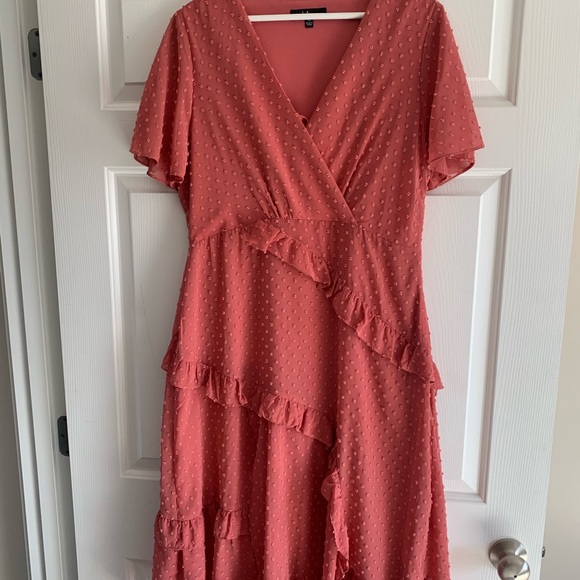 Lulus Swiss Dot Coral MIDI Dress - Picture 3 of 4